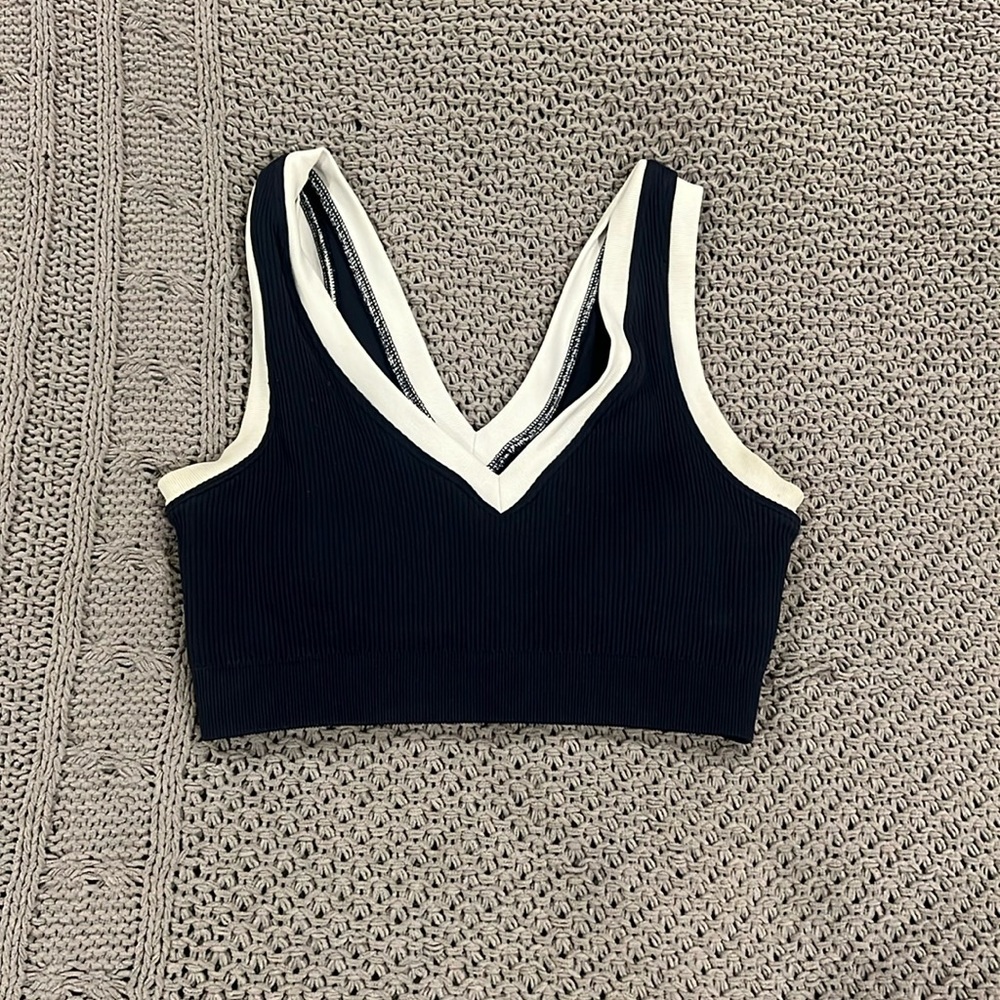 Tank top! offline by aerie, barely warn, great condition!
